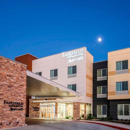 Fairfield Inn & Suites By Marriott Pleasanton Exterior photo